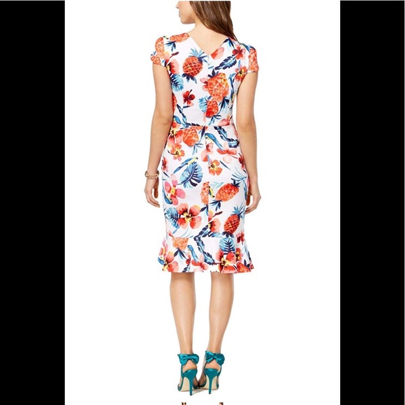 Betsey Johnson Ruffled Short ivory multi,NWT - Picture 2 of 2